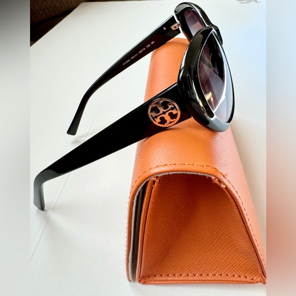 Tory Burch Sunglasses - Picture 3 of 6